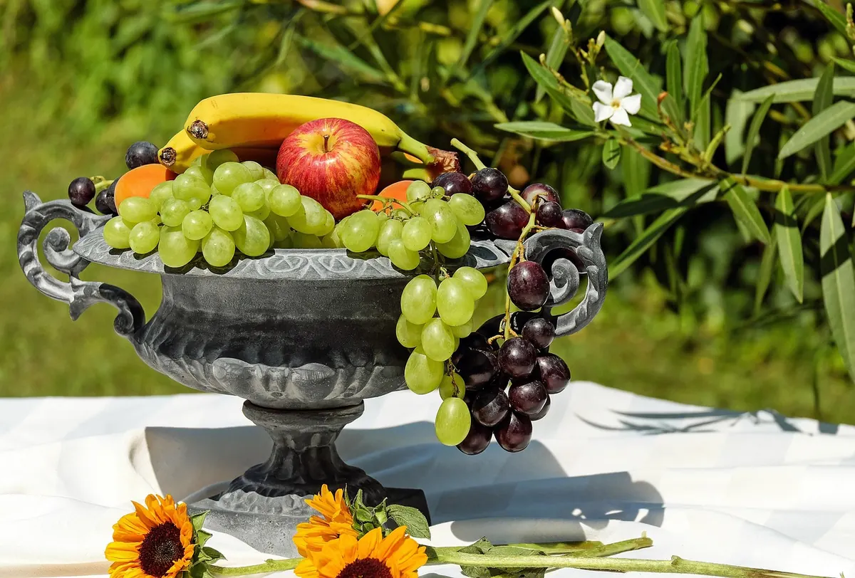Fridge or Fruit Bowl? A Comparison for Common Fruits